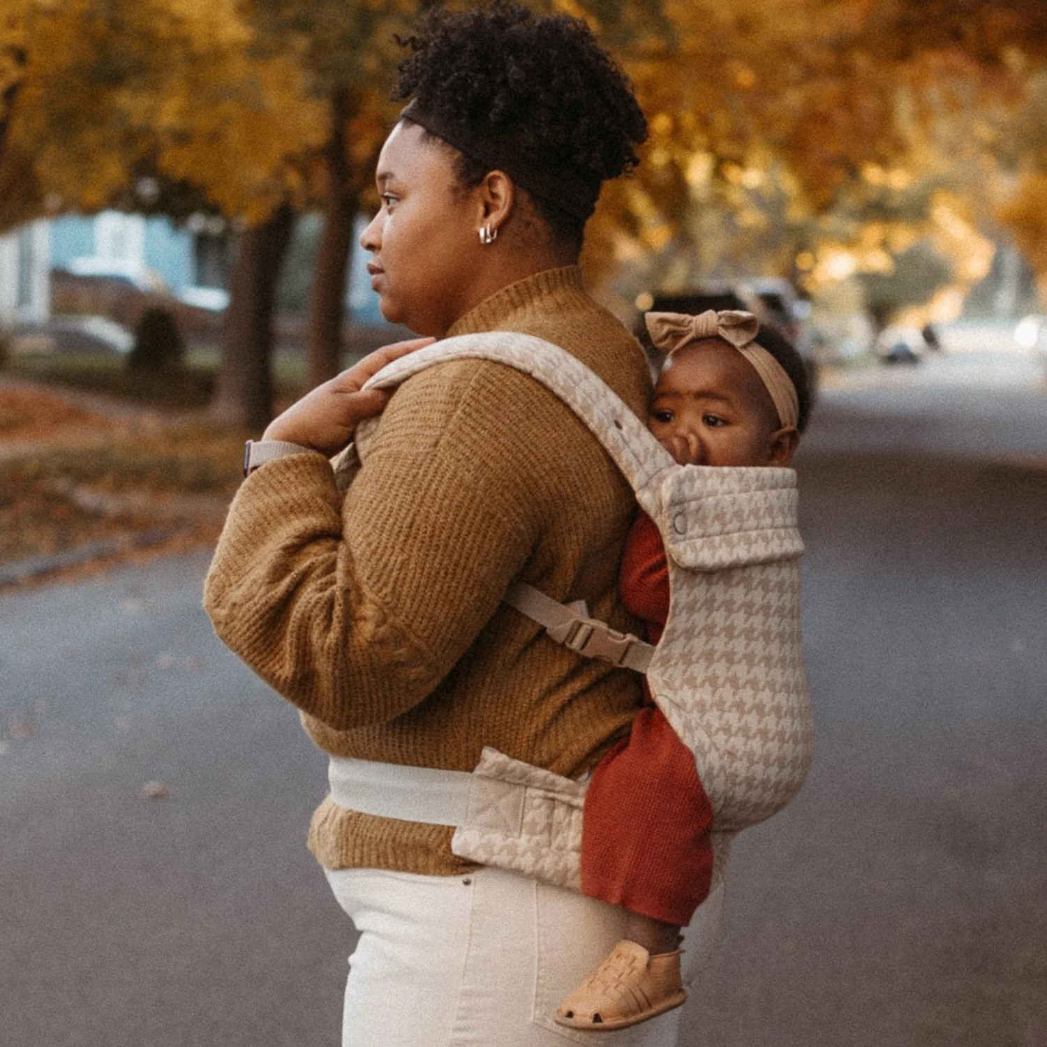Cuddly™ Embrace Carrier – Everyday Essential