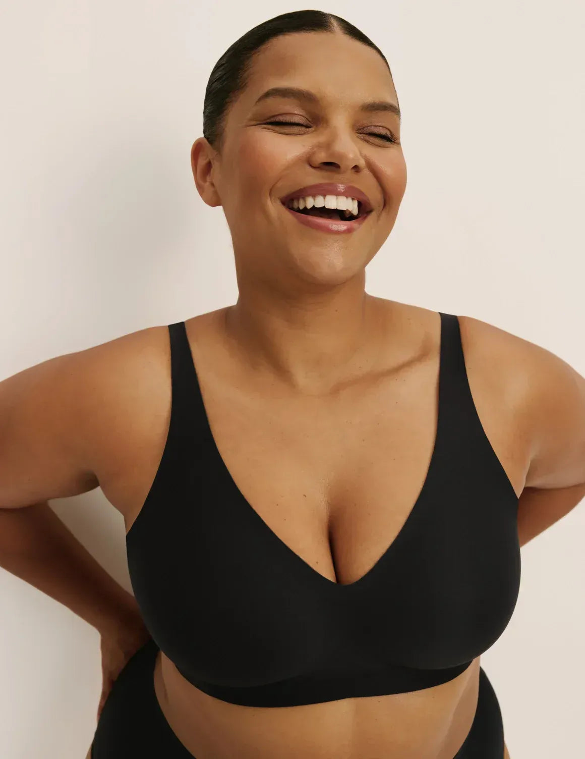 Golysa® SecondSkin V-Neck Bra